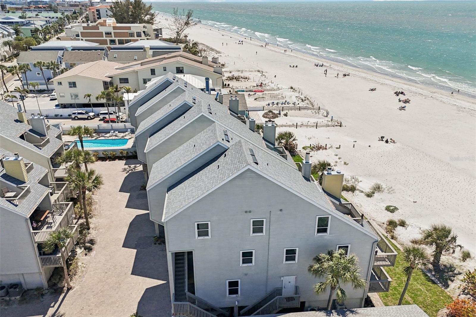 PELICANS POINTE BEACH HOMES - Residential
