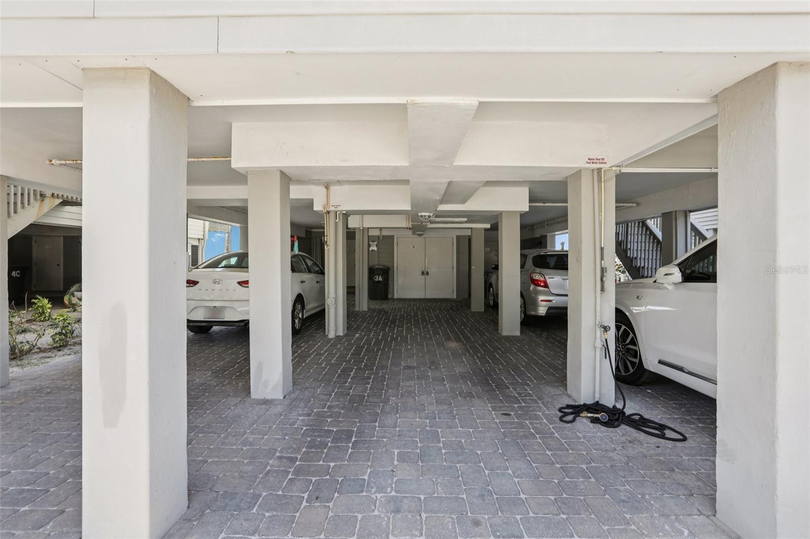PELICANS POINTE BEACH HOMES - Residential