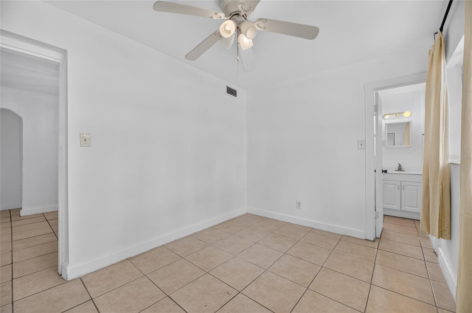 VALKENWAL - Residential Lease