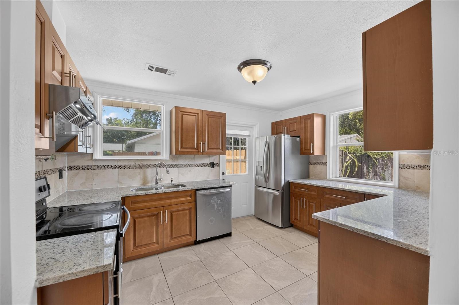 VALKENWAL - Residential Lease