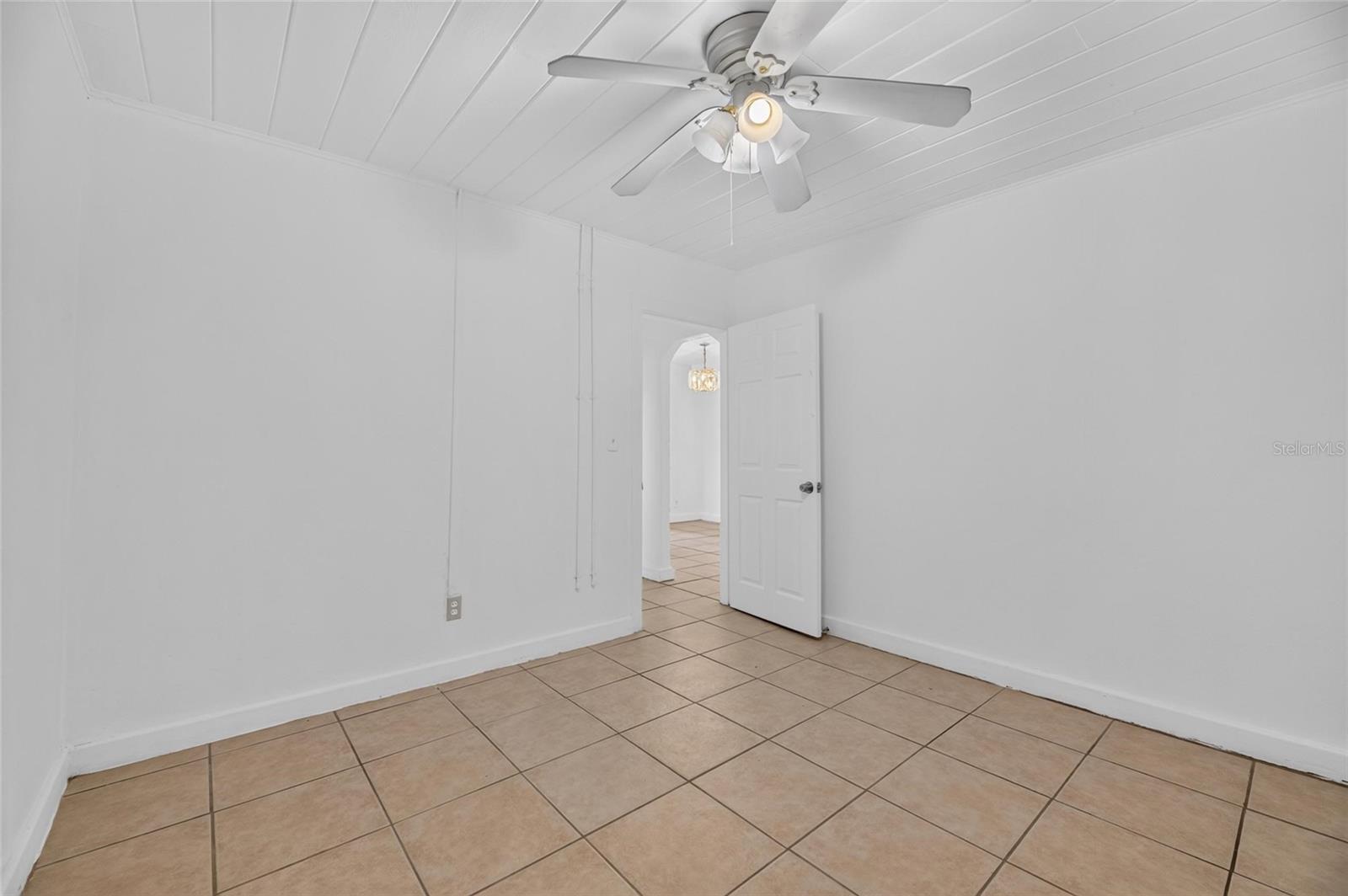 VALKENWAL - Residential Lease