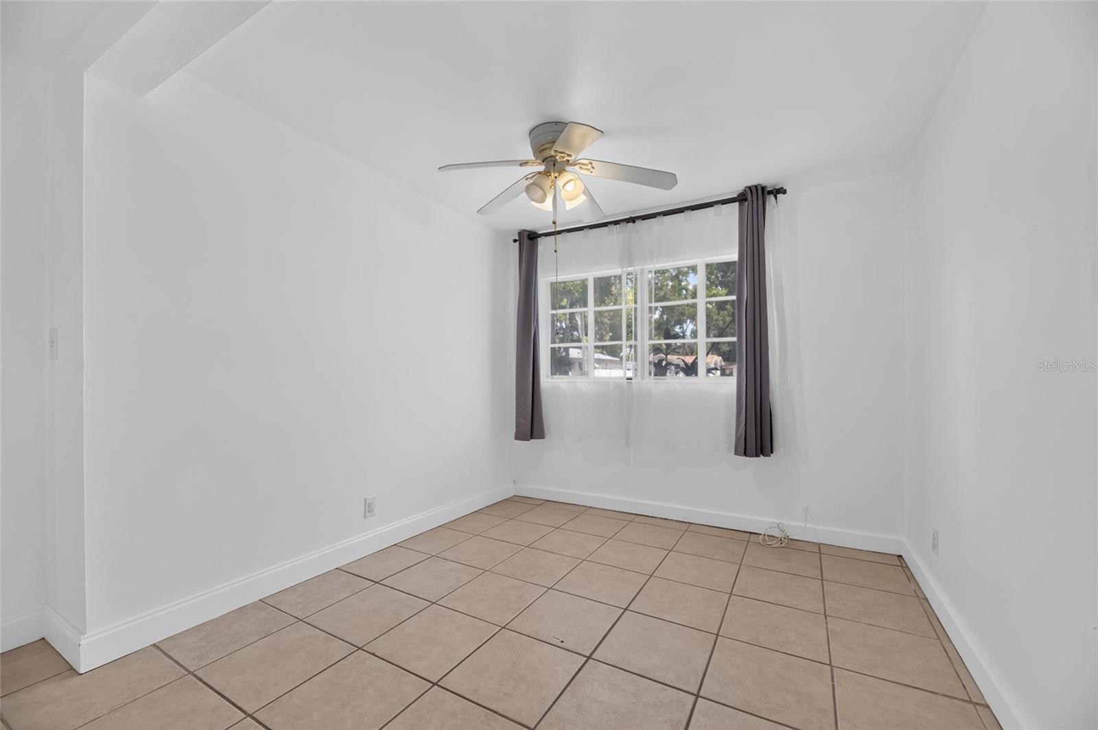VALKENWAL - Residential Lease