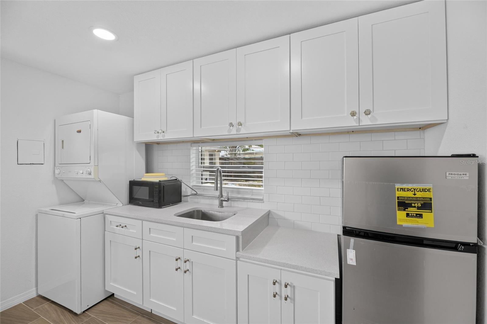 VALKENWAL - Residential Lease