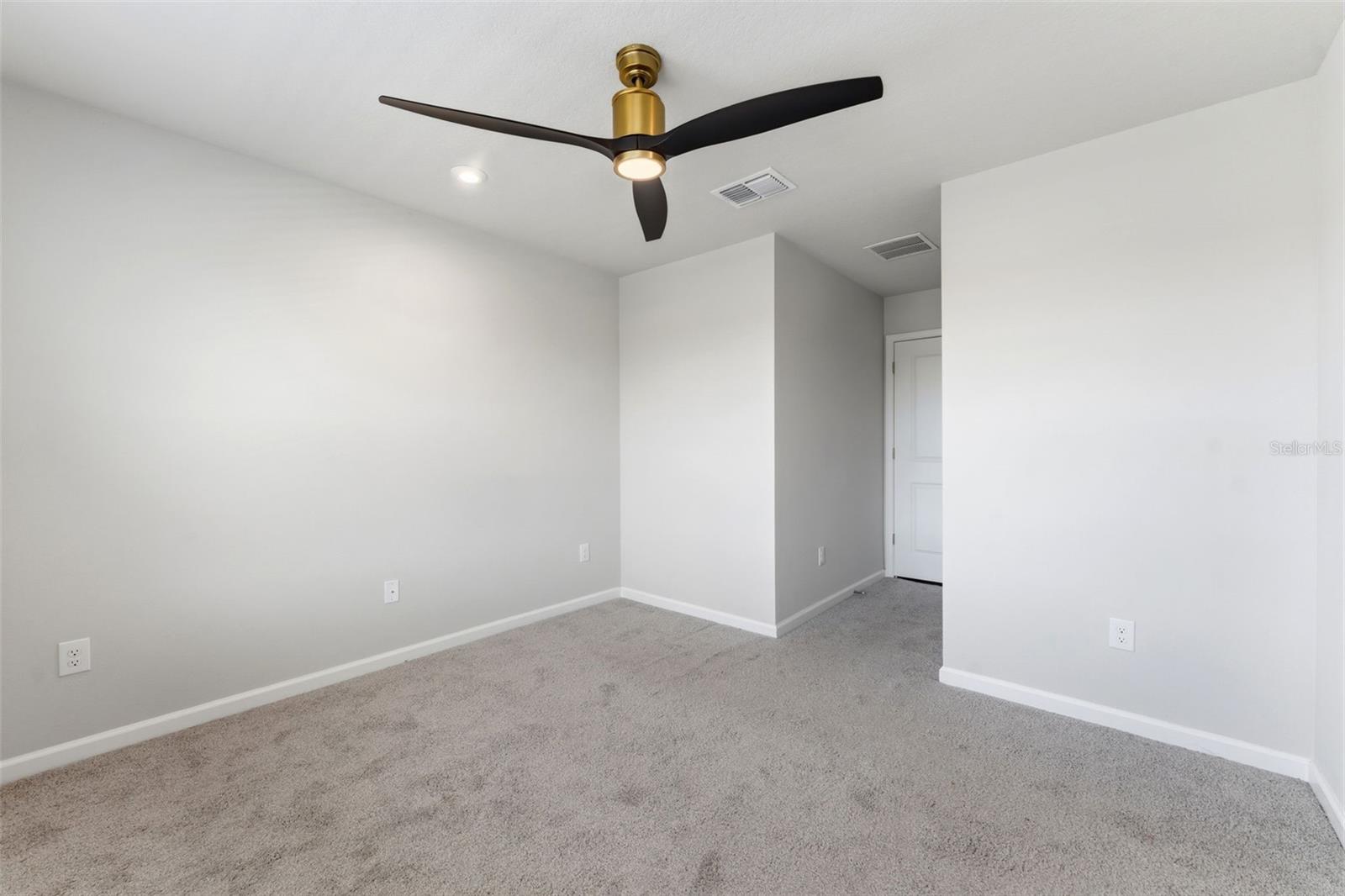 PARKVIEW/LONG LAKE RANCH PH 1A - Residential Lease