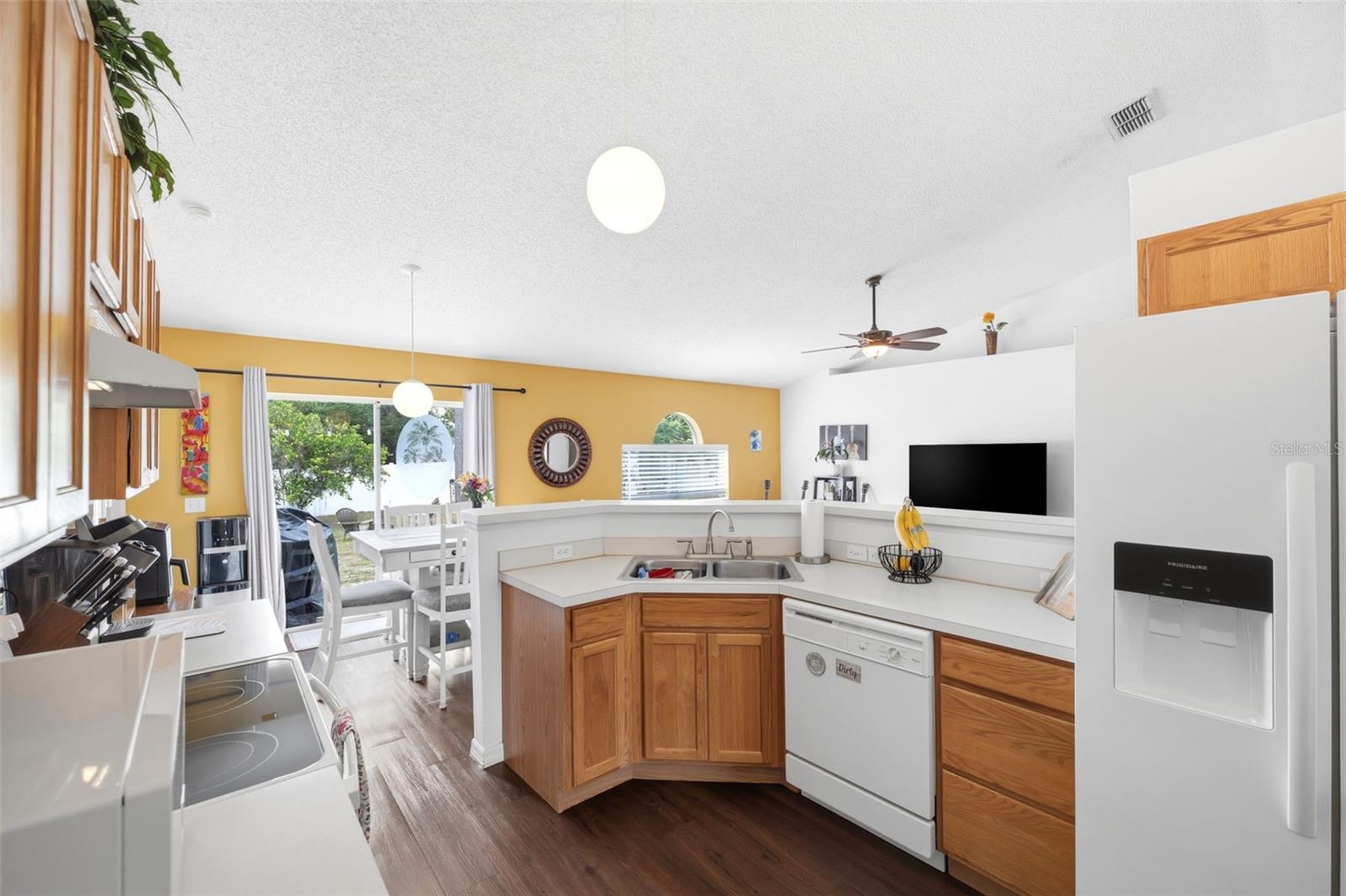 SPRING HILL - Residential
