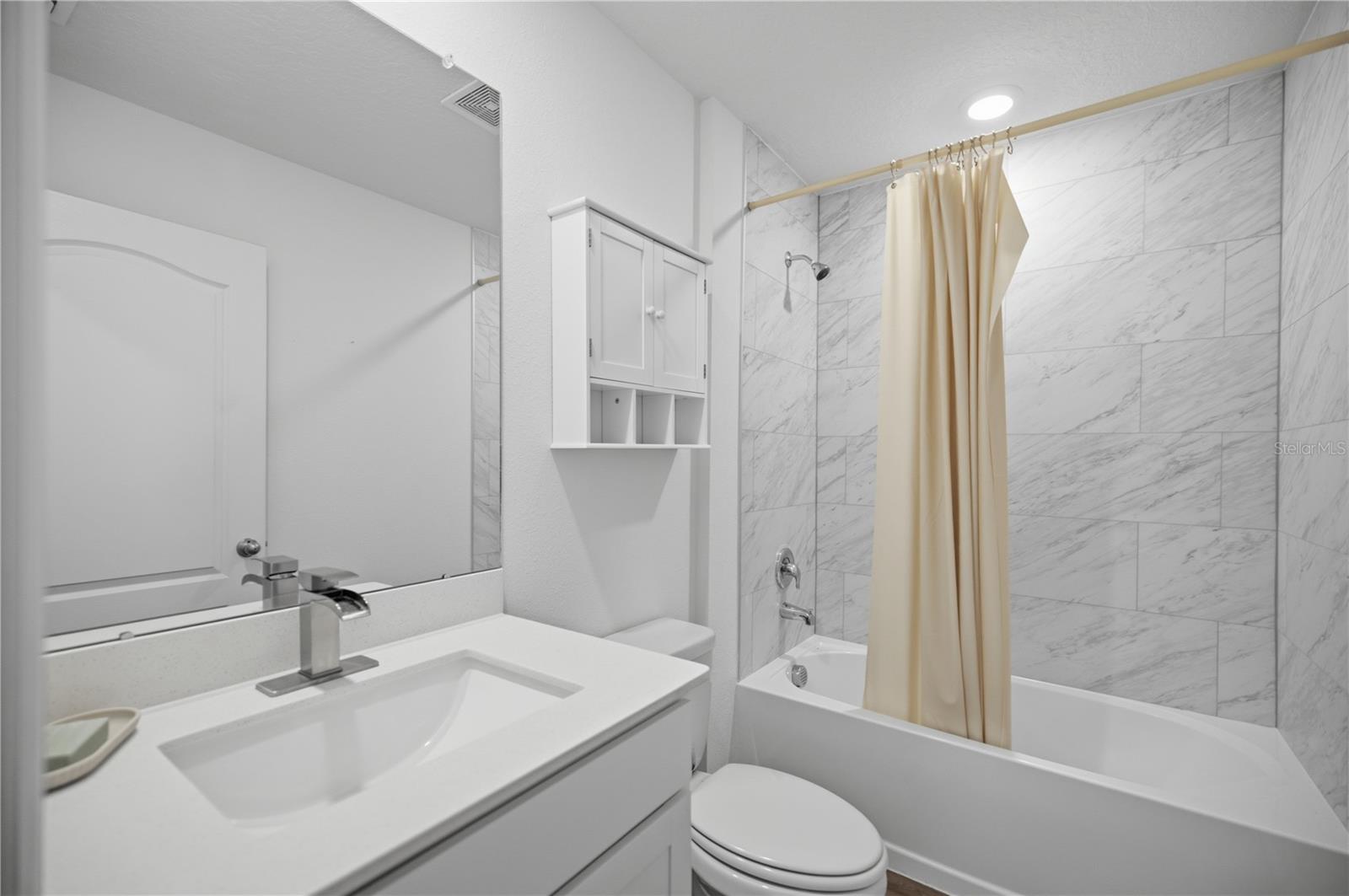 MARION OAKS UN 04 - Residential