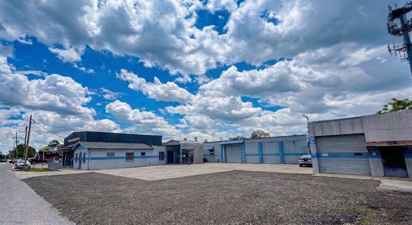 **Tenant occupies the property on a month-to-month basis till 12/31/26, paying $3,600/ month**
Two-building industrial complex totaling 8,276± SF — Building 1: 5,076 SF | Building 2: 3,200 SF
20,157± SF fenced lot
Four (4) 10'x10' grade-level loading doors
15' clear height
Concrete block construction
C-3 zoning — one of Orlando's most flexible commercial/industrial designations
Outdoor storage permitted
Fully fenced perimeter
Ideal owner/user opportunity — occupy one, lease the other, or use the entire complex
Prime infill location — quick access to E. Colonial Drive, SR-436, SR-408, and I-4
Minutes from Orlando Executive Airport (ORL)
~20 minutes to Orlando International Airport (MCO)
Adjacent to Baldwin Park
Priced at ~$109/SF