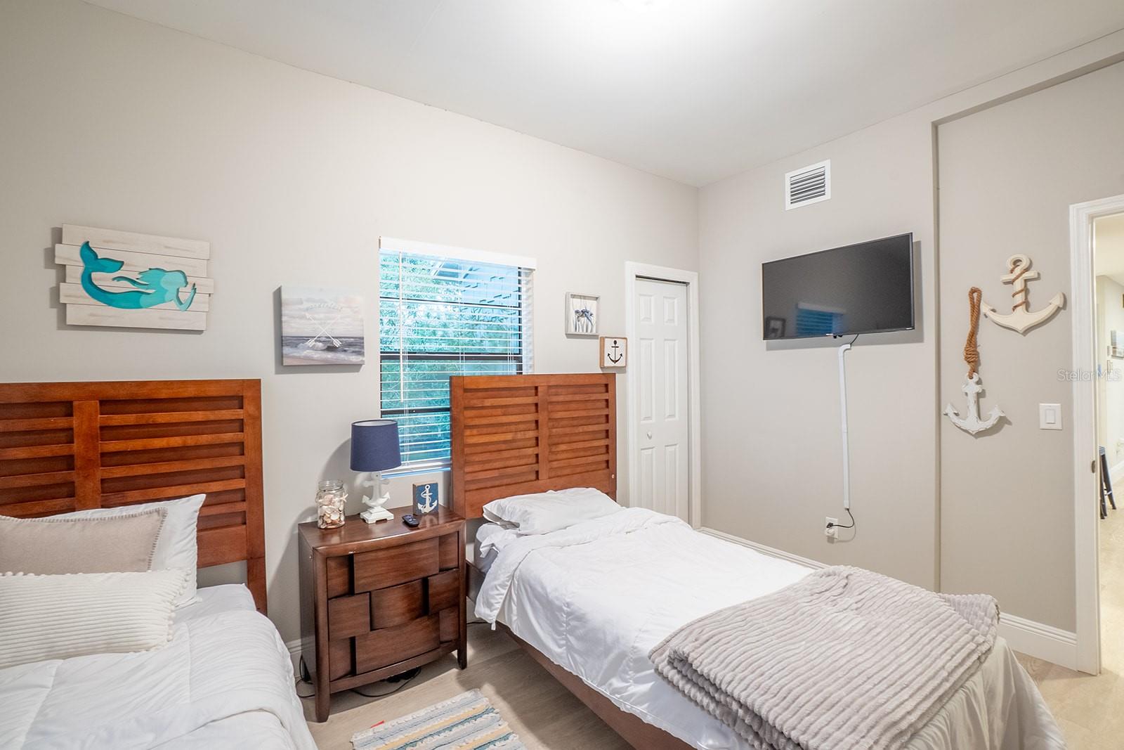 VIRGINIA PARK - Residential Income