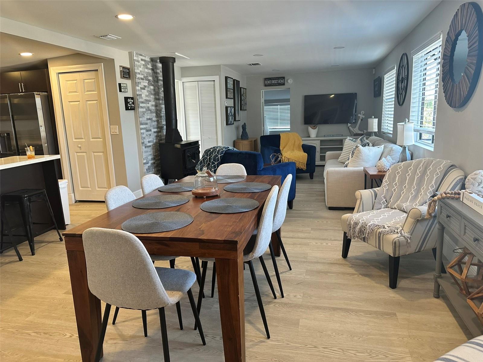VIRGINIA PARK - Residential Income