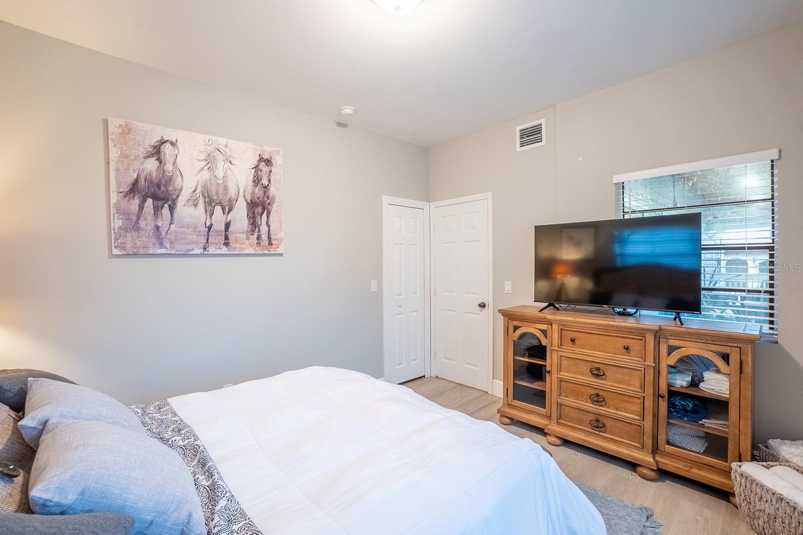 VIRGINIA PARK - Residential Income