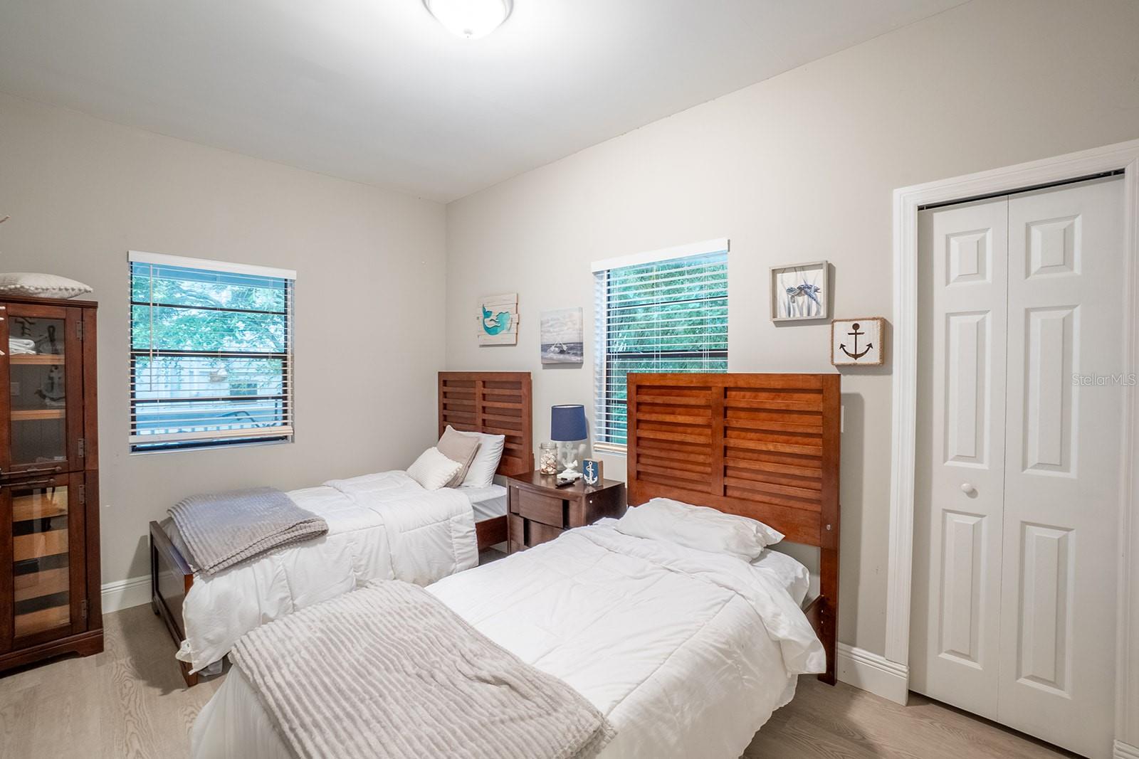 VIRGINIA PARK - Residential Income