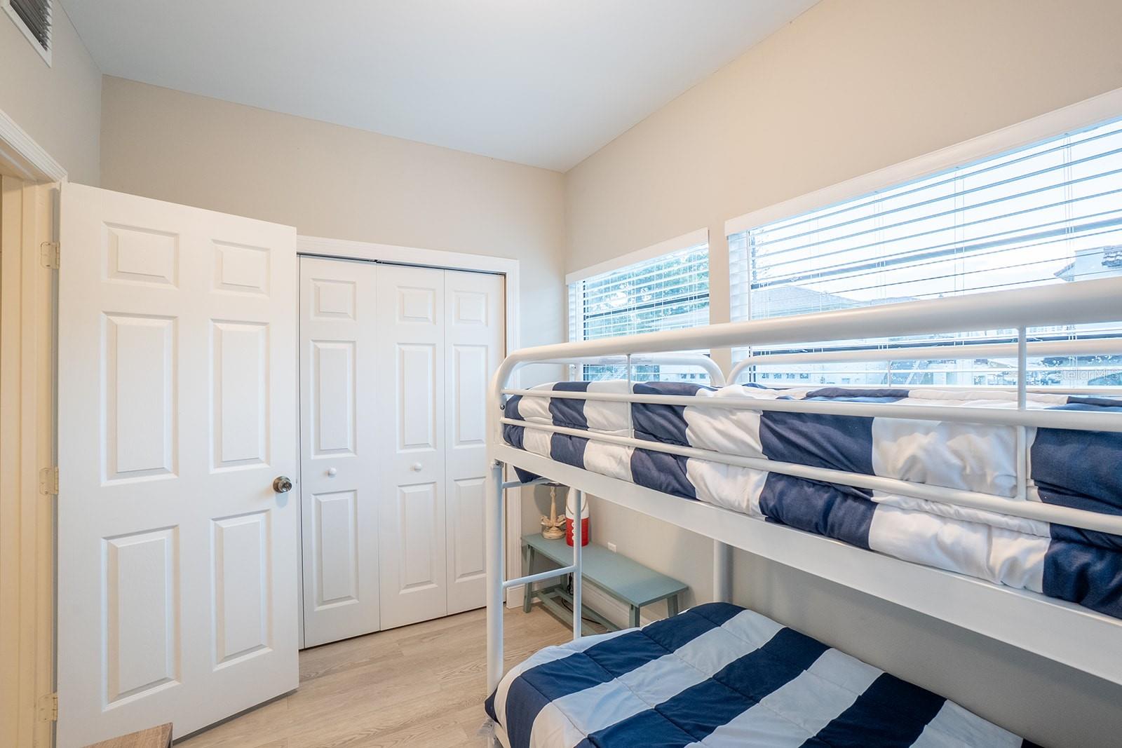 VIRGINIA PARK - Residential Income