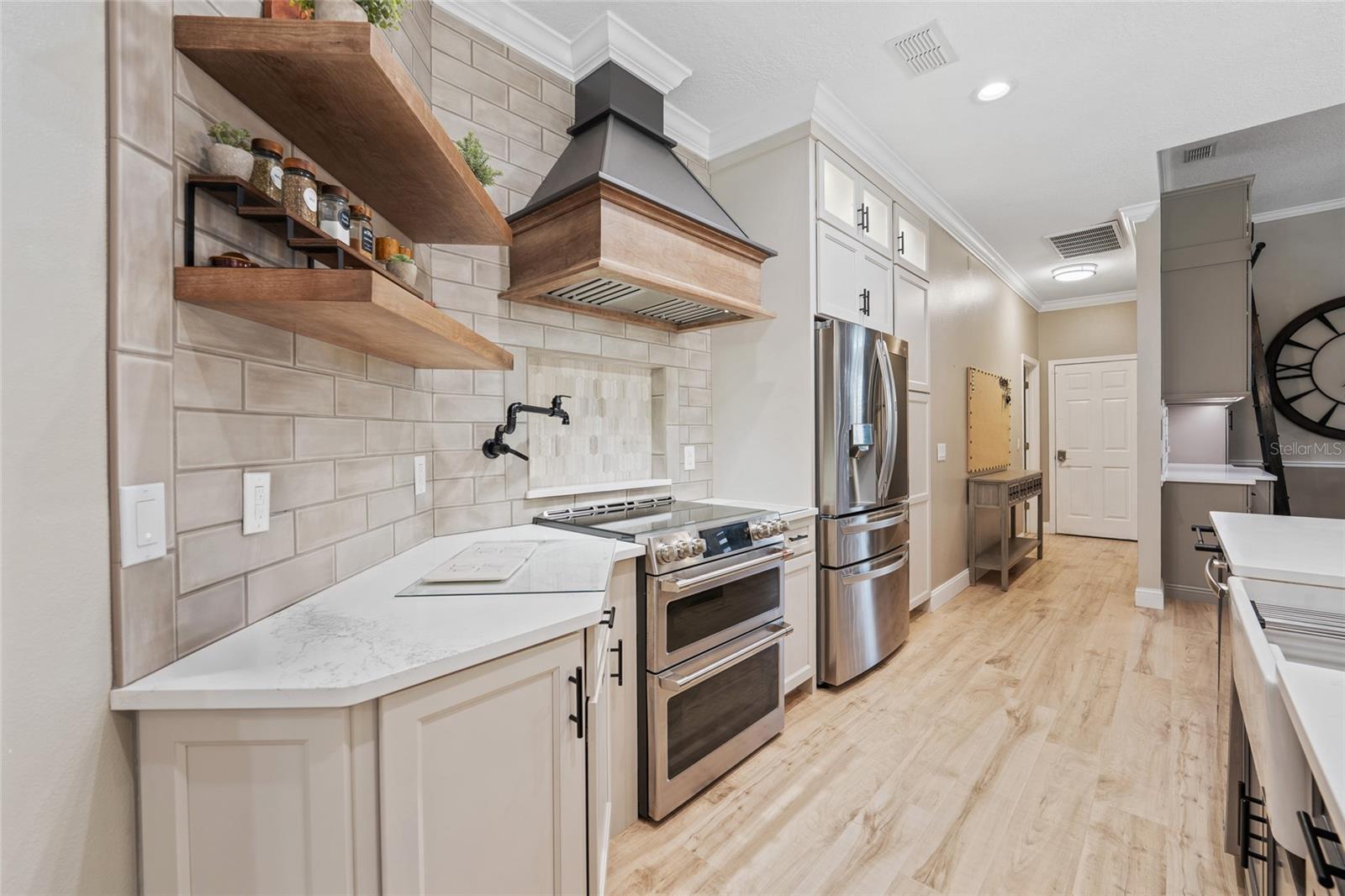 OAKS OF WINDERMERE - Residential