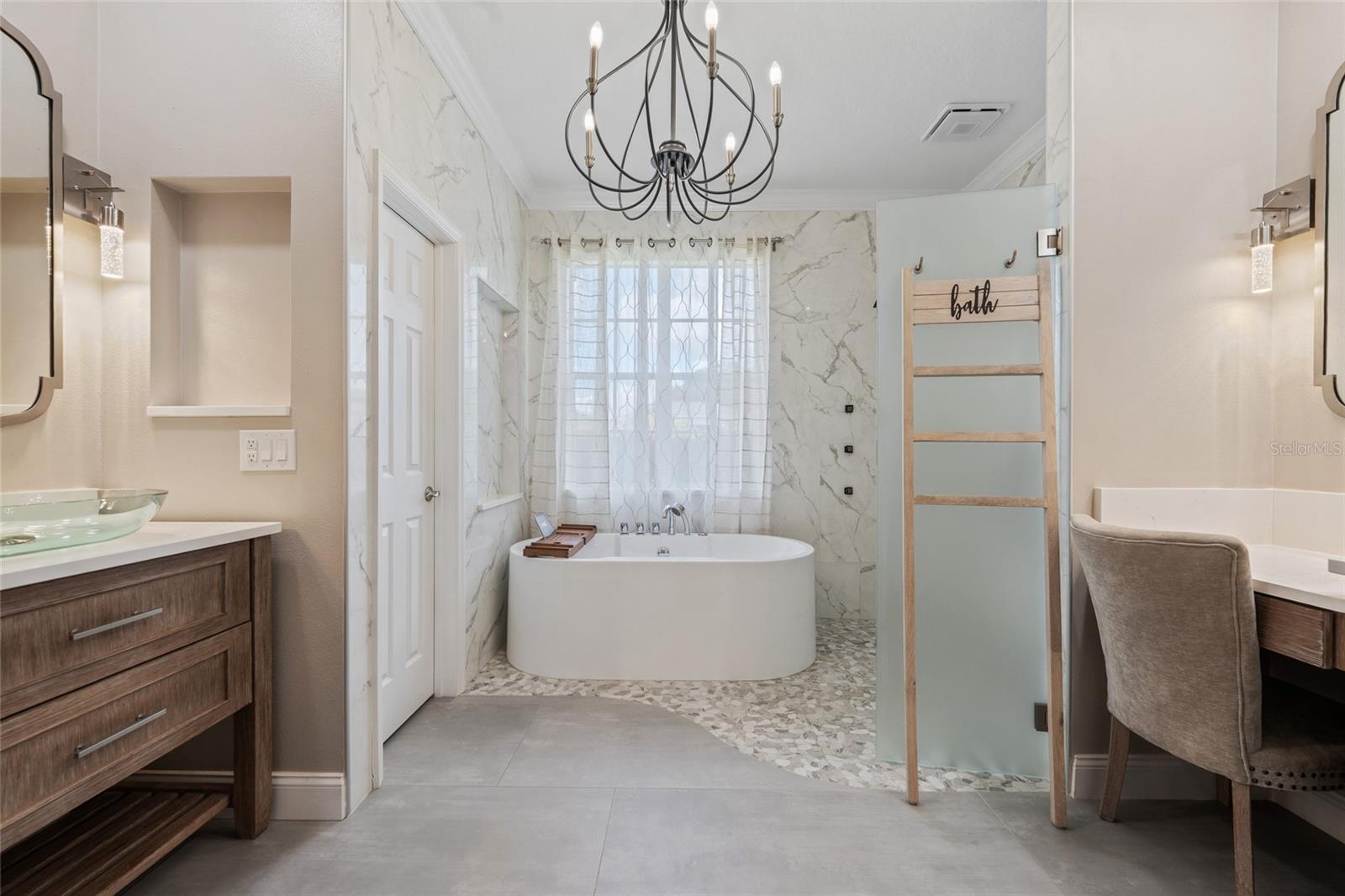 OAKS OF WINDERMERE - Residential
