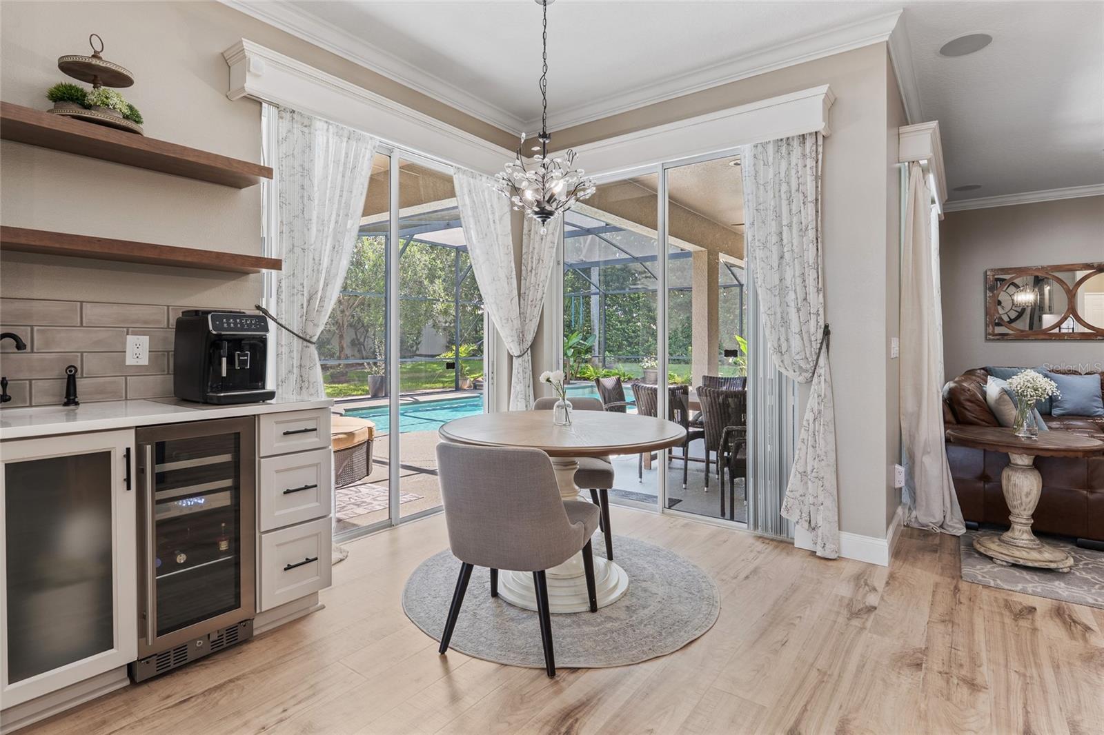 OAKS OF WINDERMERE - Residential