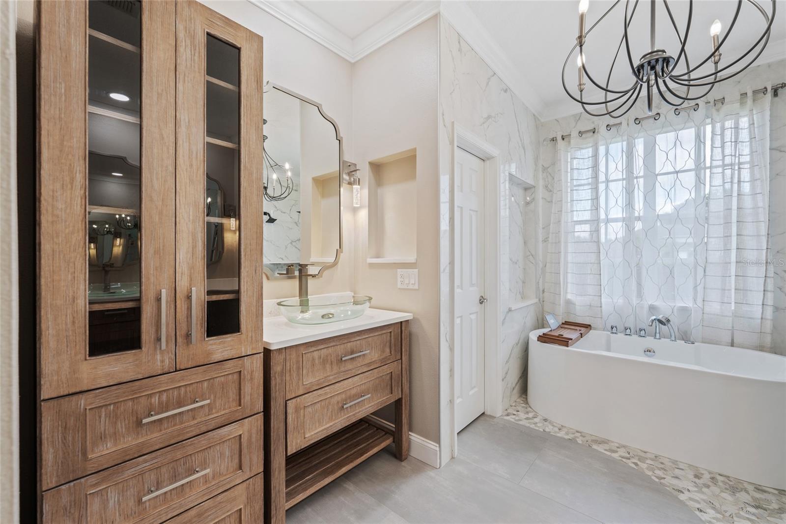 OAKS OF WINDERMERE - Residential
