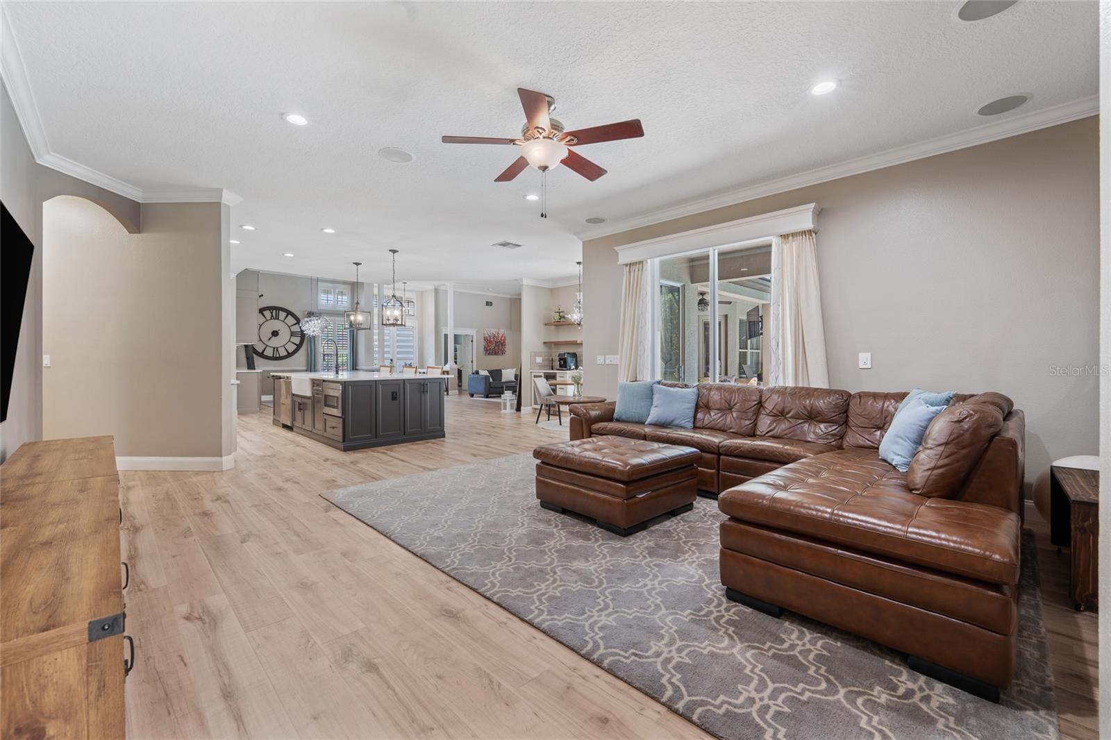 OAKS OF WINDERMERE - Residential