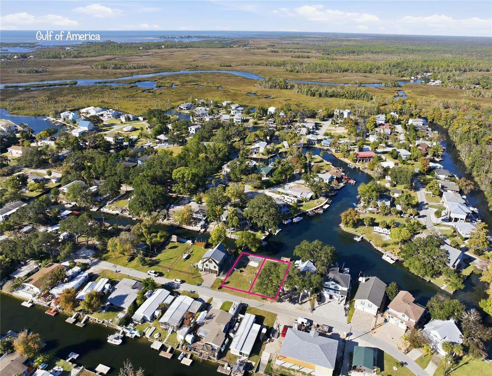 WEEKI WACHEE GARDENS - Land