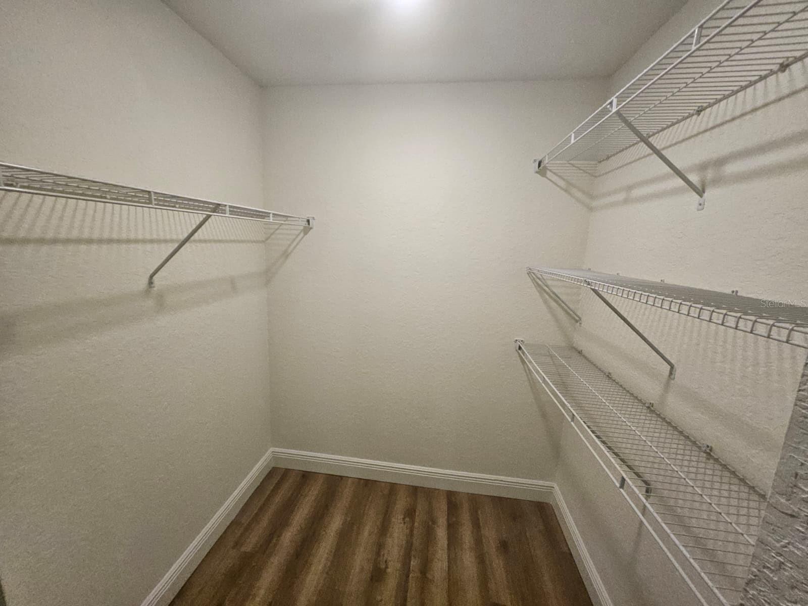 SANDLAKE PRIVATE RESIDENCES - Residential Lease