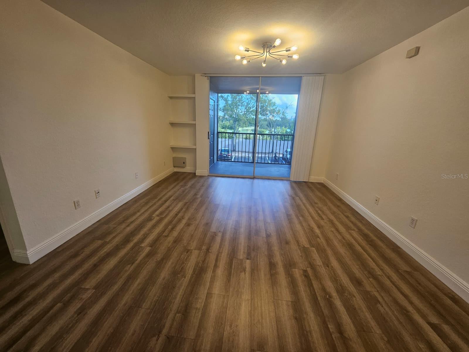 SANDLAKE PRIVATE RESIDENCES - Residential Lease