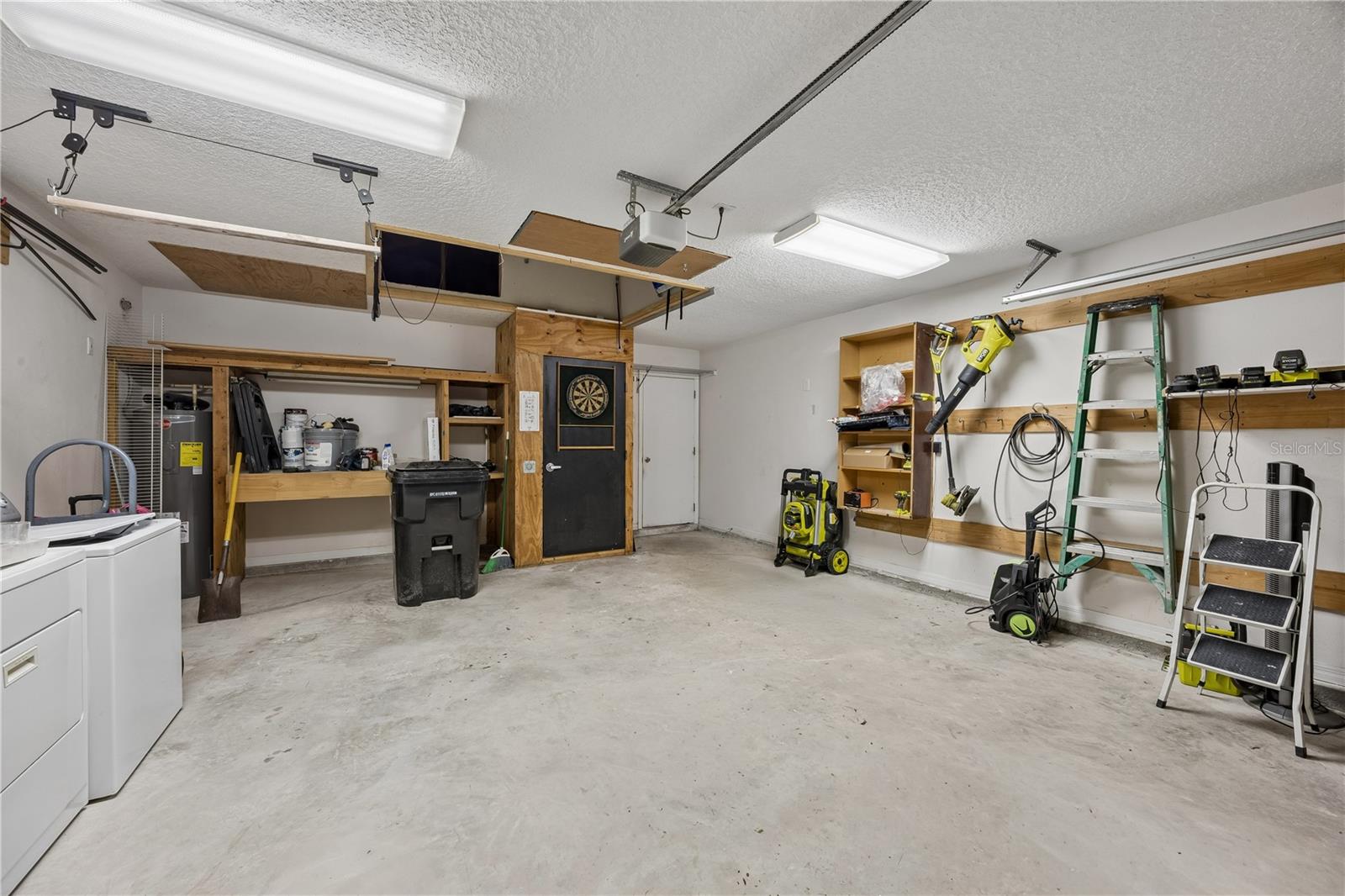 WORTHINGTON OAKS/OAKLEAF - Residential