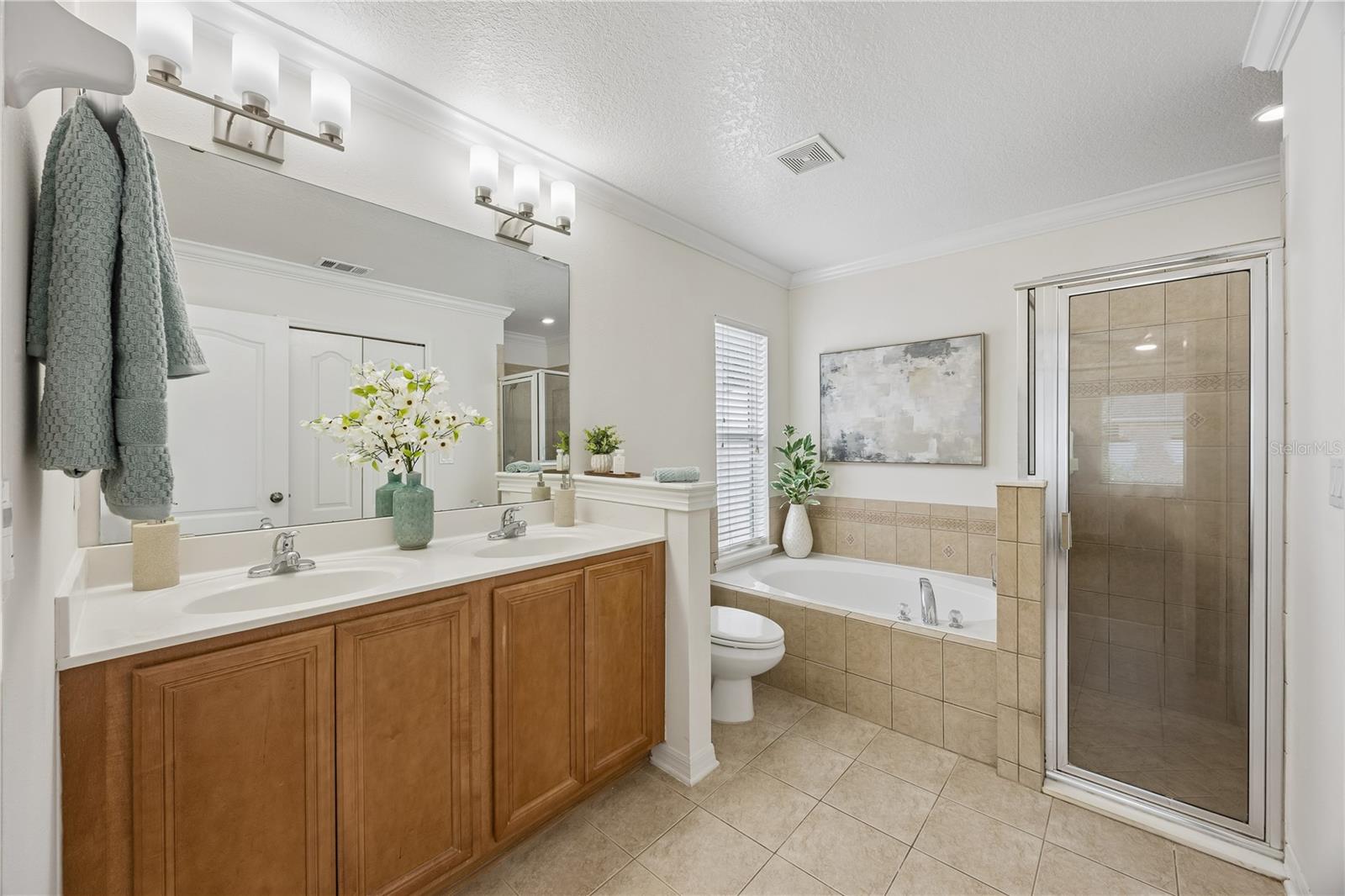 WORTHINGTON OAKS/OAKLEAF - Residential