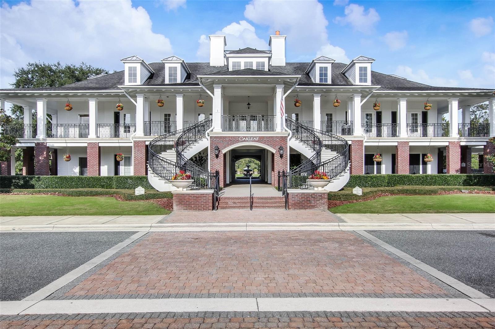 WORTHINGTON OAKS/OAKLEAF - Residential