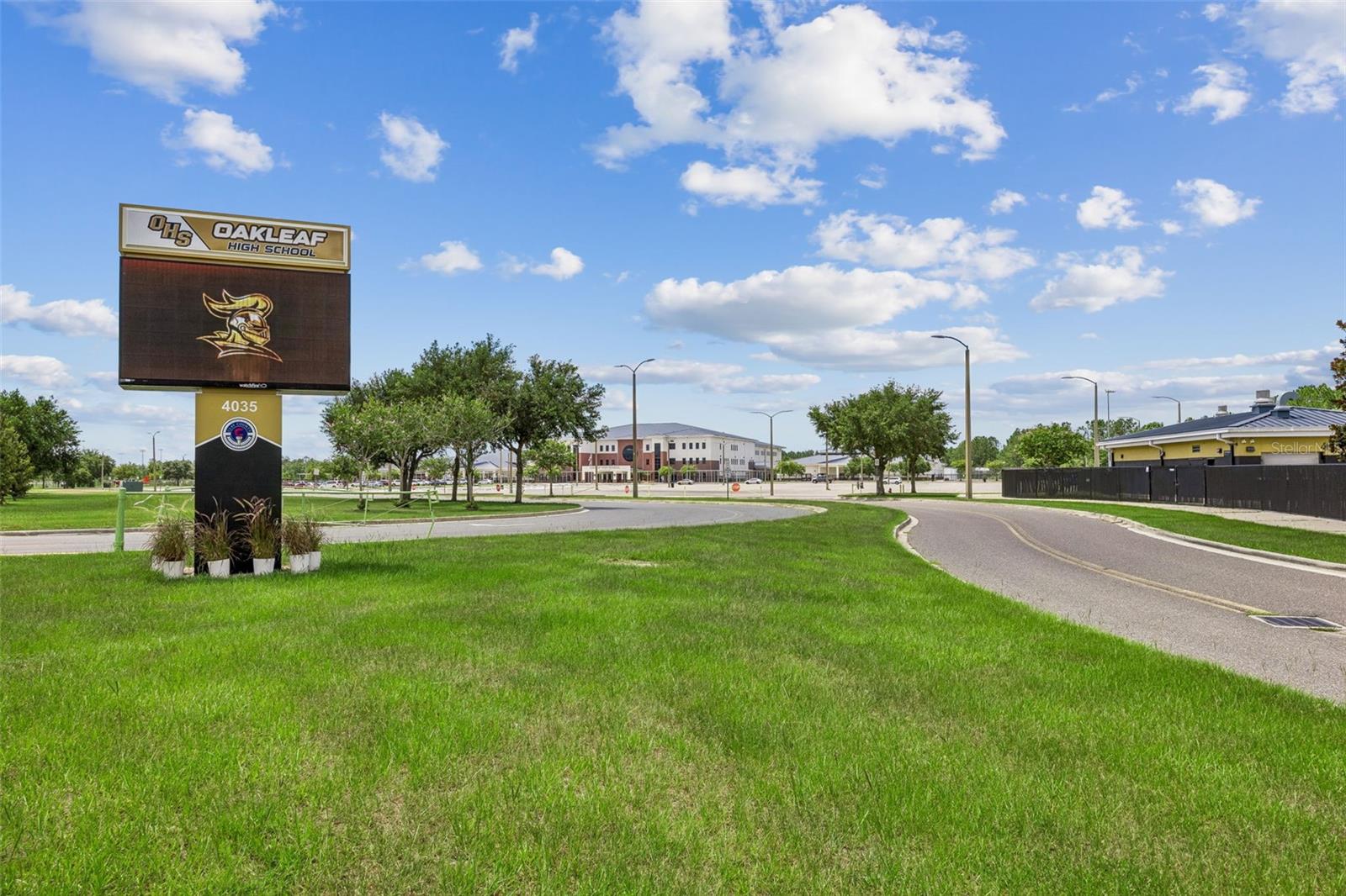 WORTHINGTON OAKS/OAKLEAF - Residential