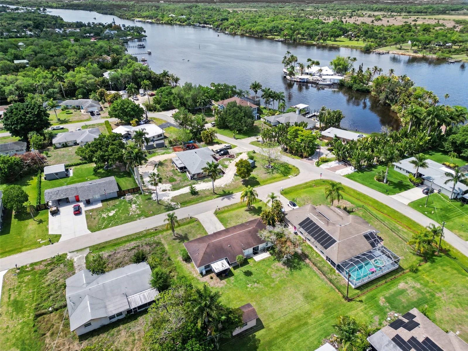 PARADISE SHORES - Residential Income