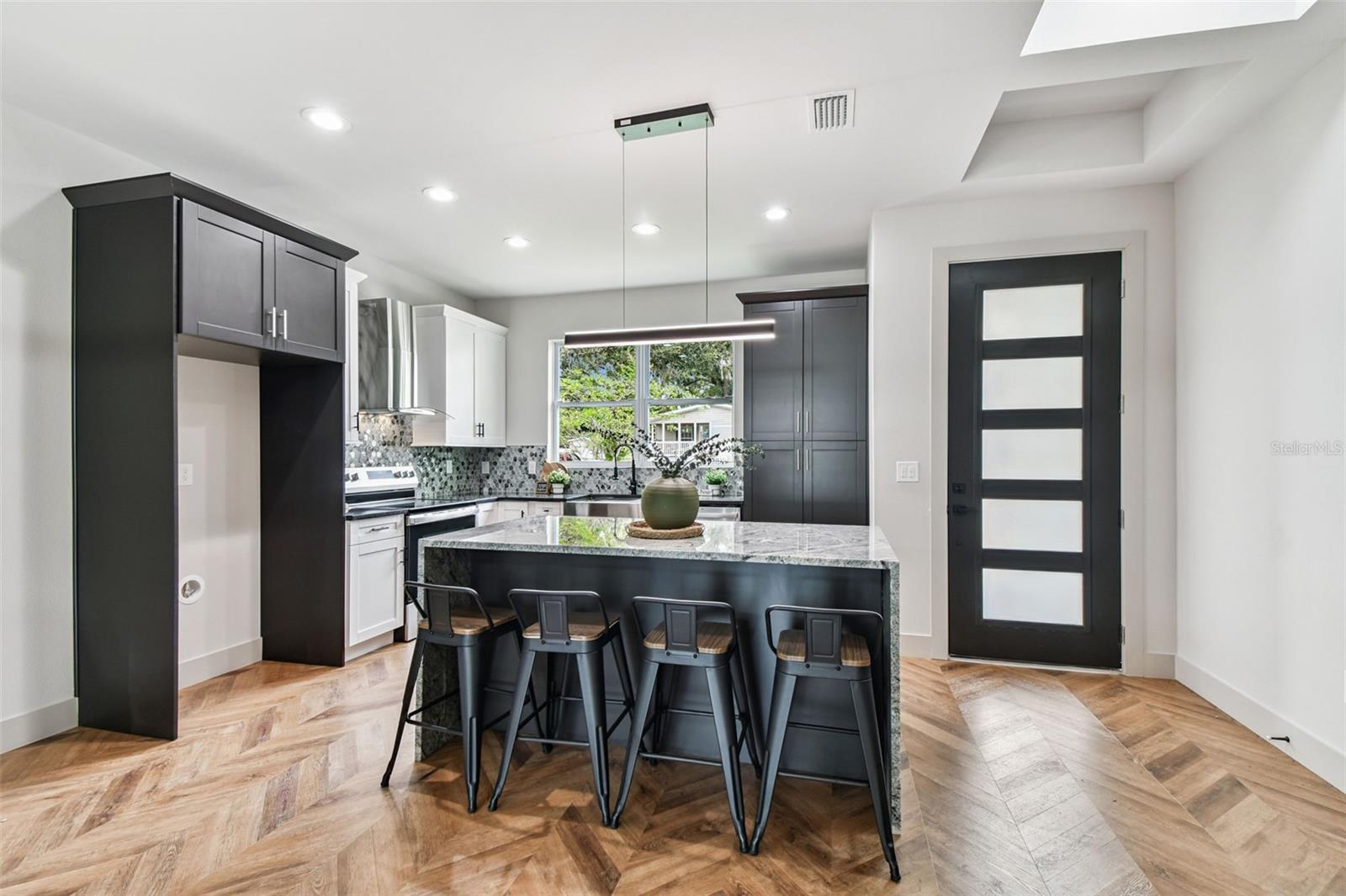 LAKE VIEW HEIGHTS - Residential