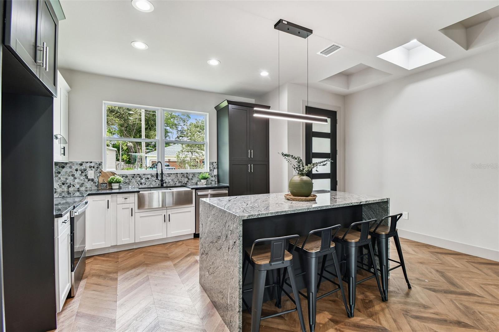 LAKE VIEW HEIGHTS - Residential