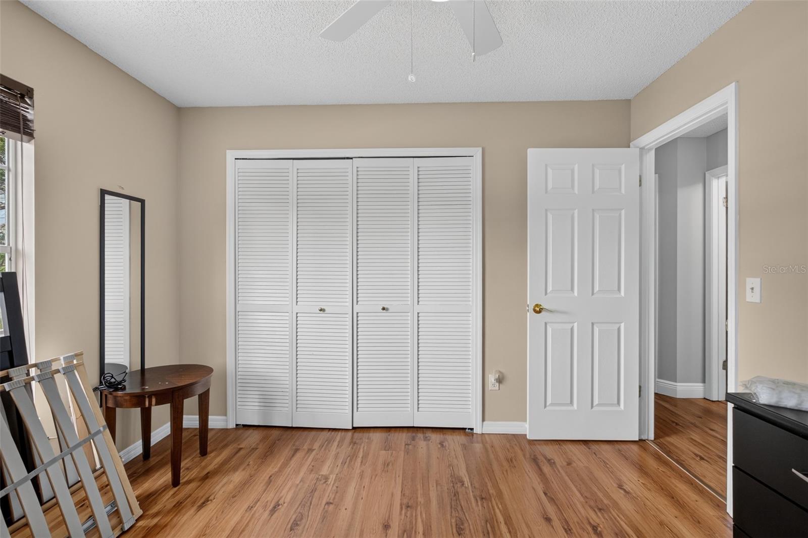 COUNTRY LANE - Residential