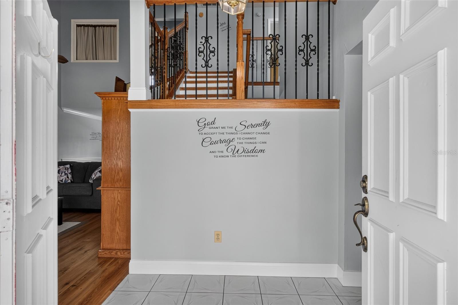 COUNTRY LANE - Residential