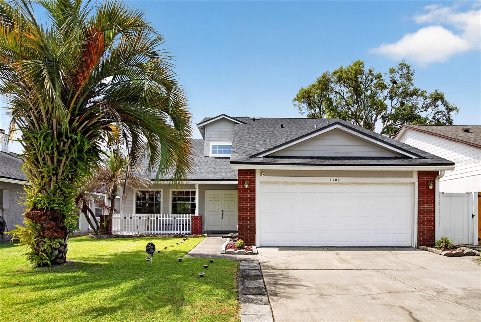 COUNTRY LANE - Residential