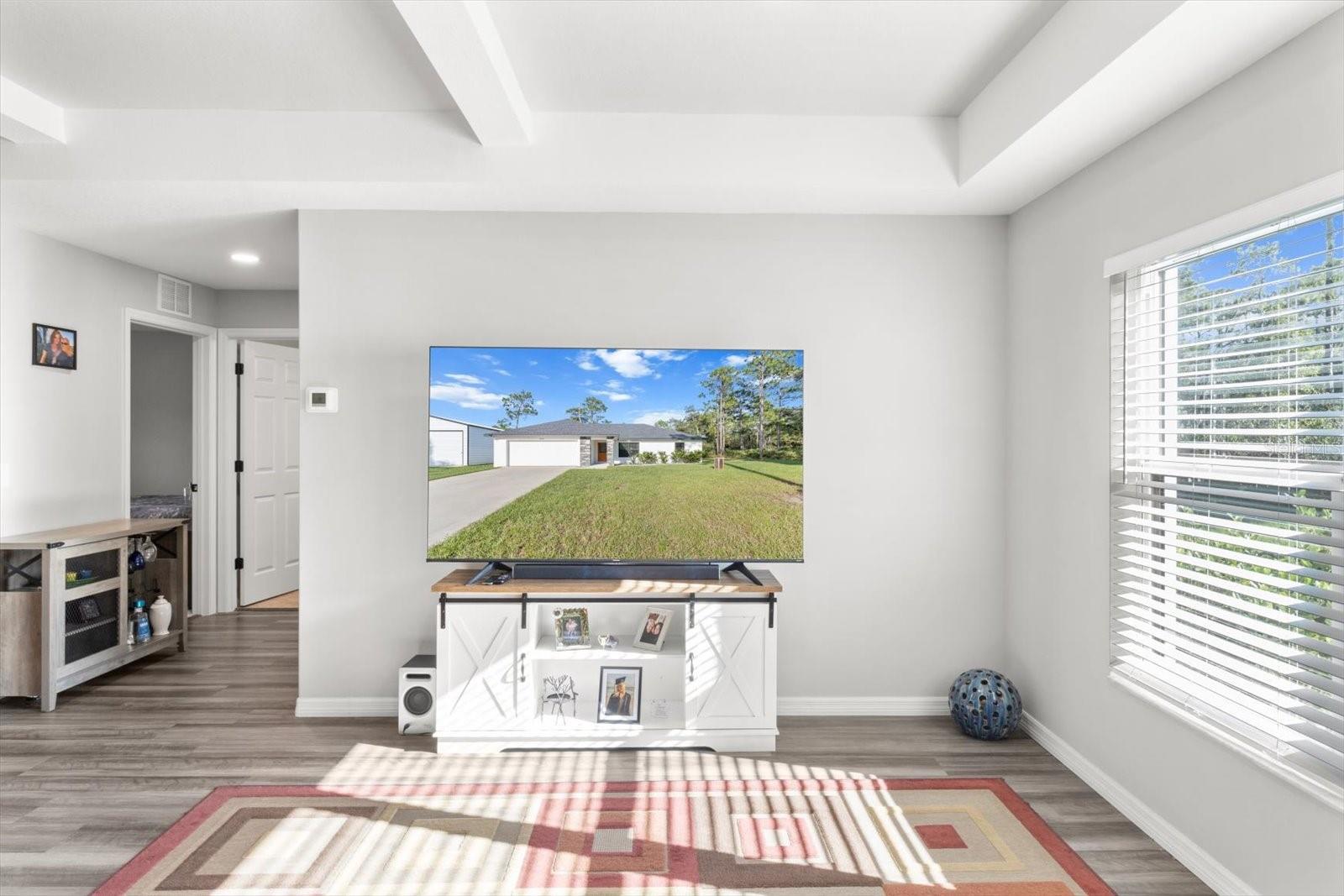 CRYSTAL MANOR UNIT 02 - Residential
