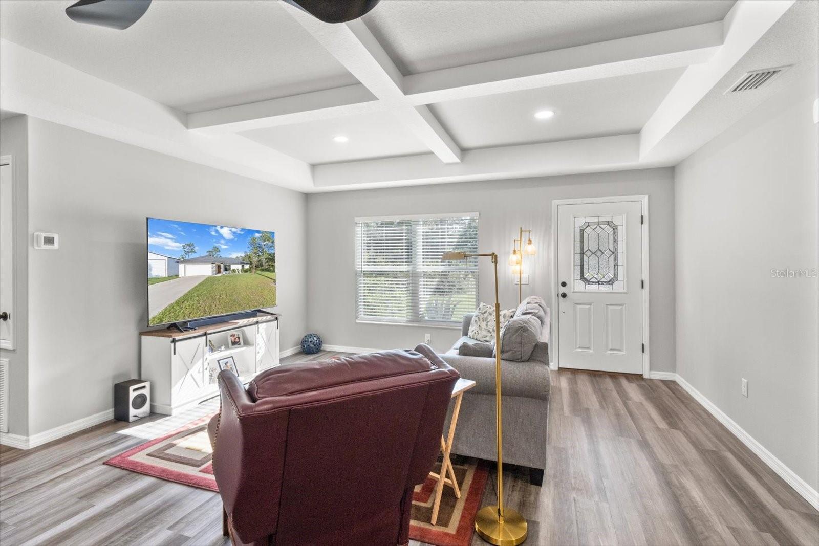 CRYSTAL MANOR UNIT 02 - Residential