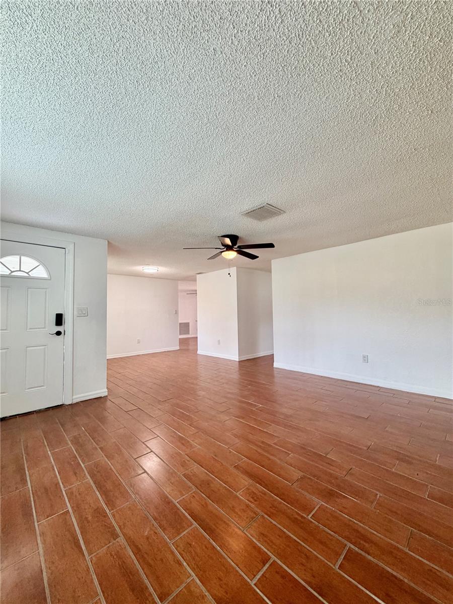 SEVEN SPGS HOMES - Residential Lease