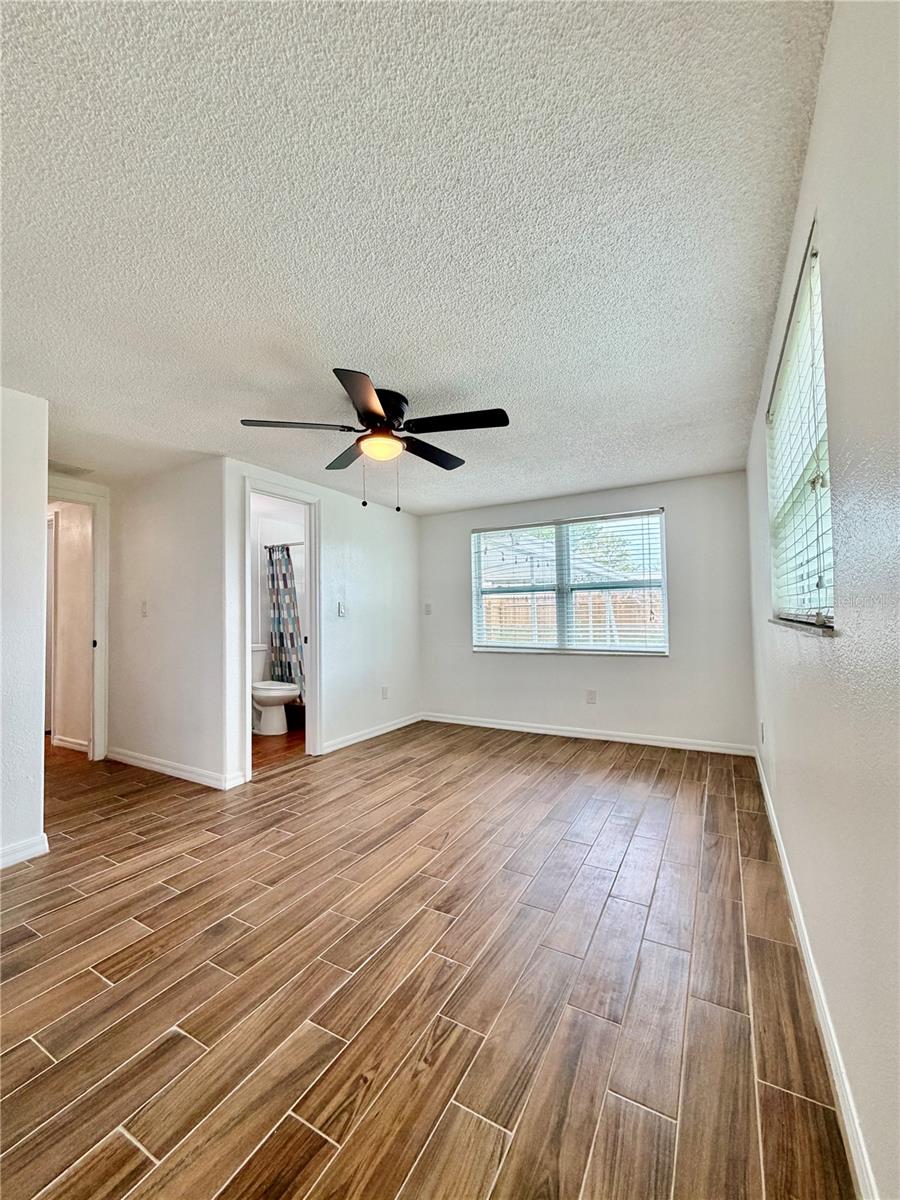 SEVEN SPGS HOMES - Residential Lease