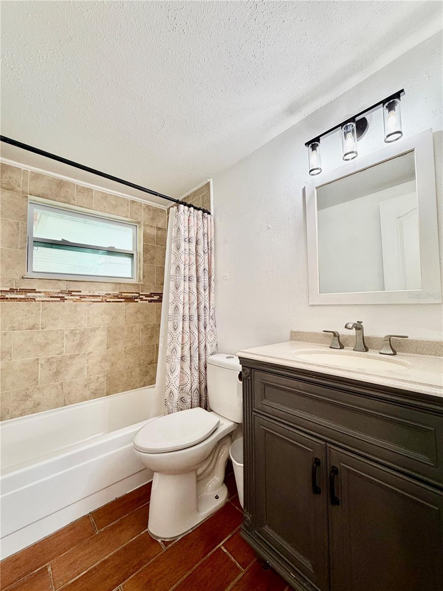 SEVEN SPGS HOMES - Residential Lease