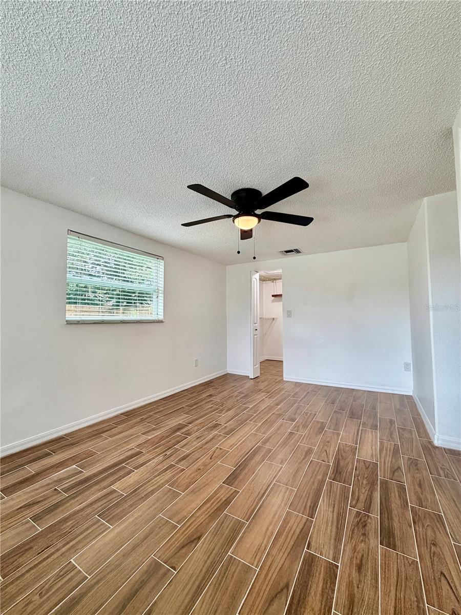 SEVEN SPGS HOMES - Residential Lease
