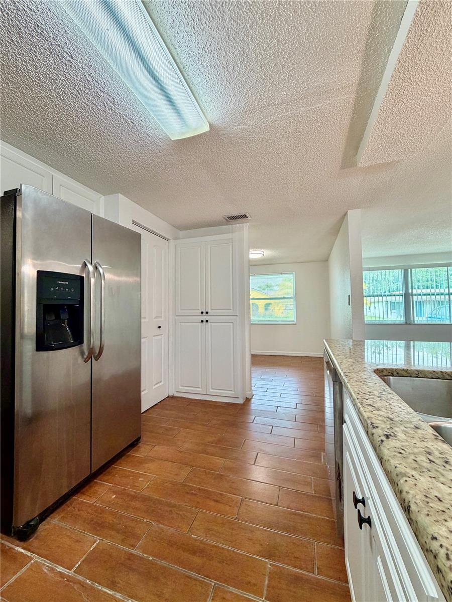 SEVEN SPGS HOMES - Residential Lease