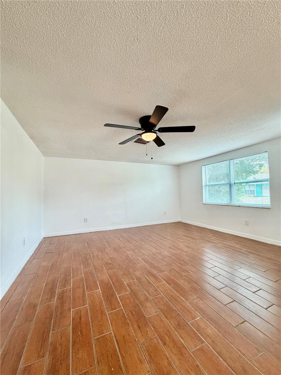 SEVEN SPGS HOMES - Residential Lease