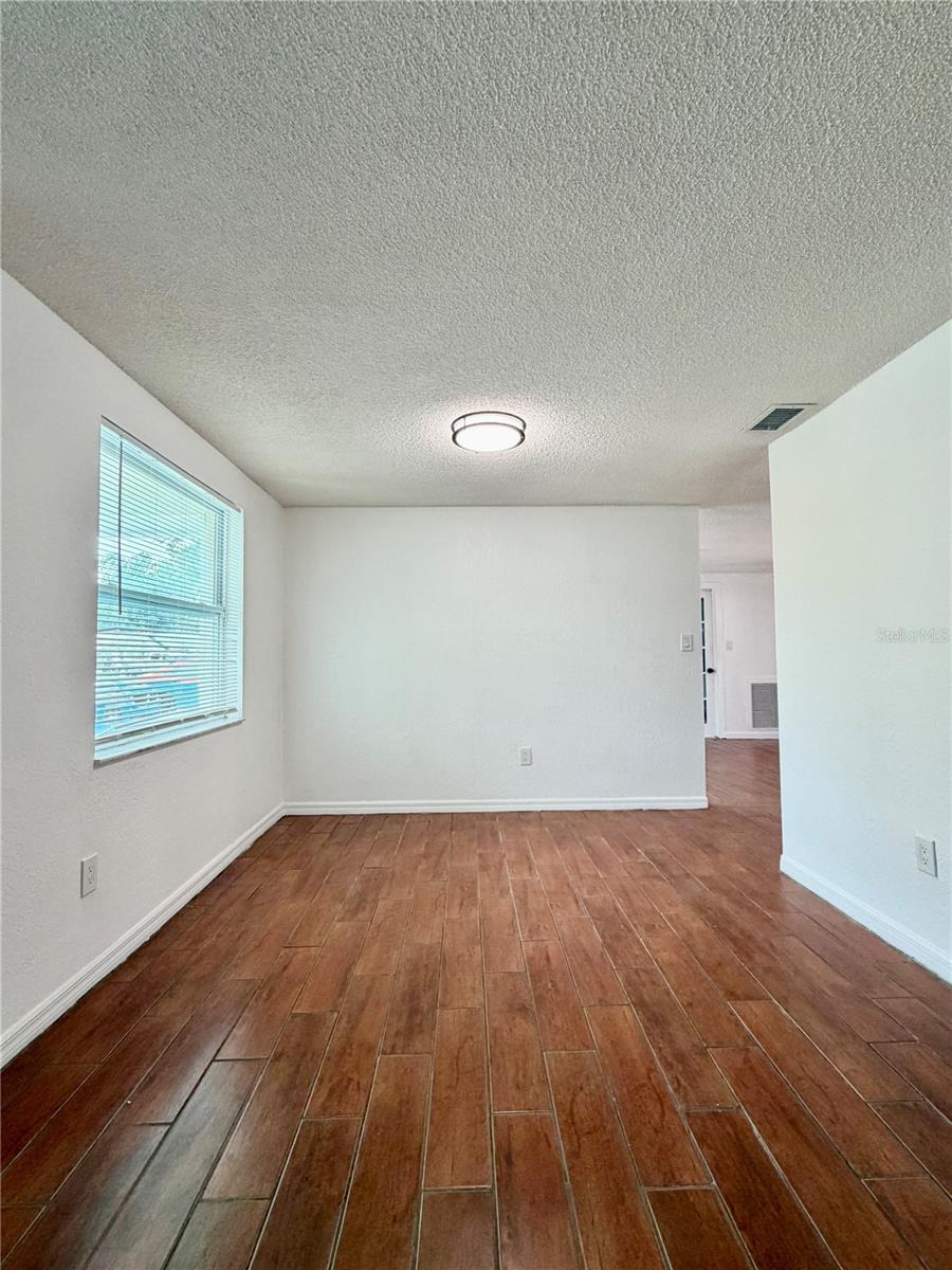 SEVEN SPGS HOMES - Residential Lease