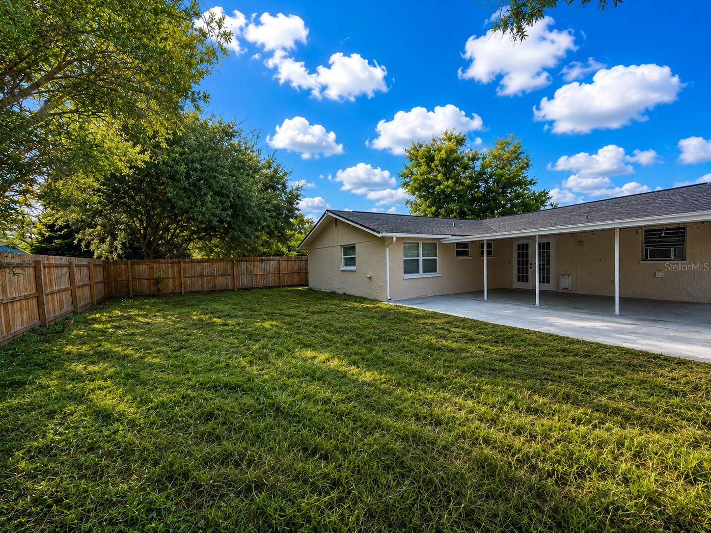 SEVEN SPGS HOMES - Residential Lease
