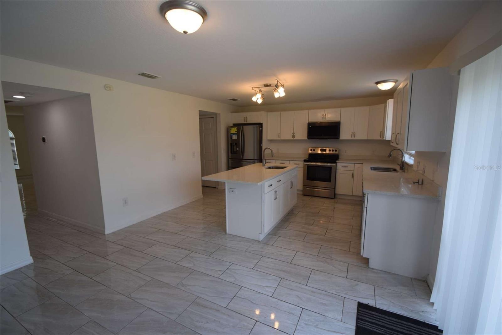 SPANISH OAKS - Residential Lease