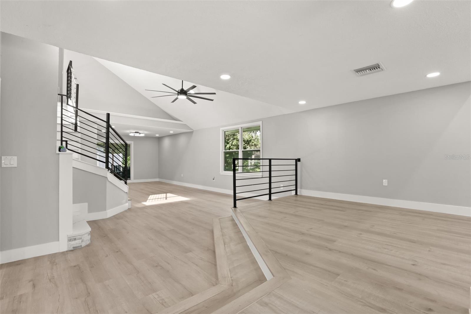 WEST ALTAMONTE HEIGHTS SEC 3 - Residential