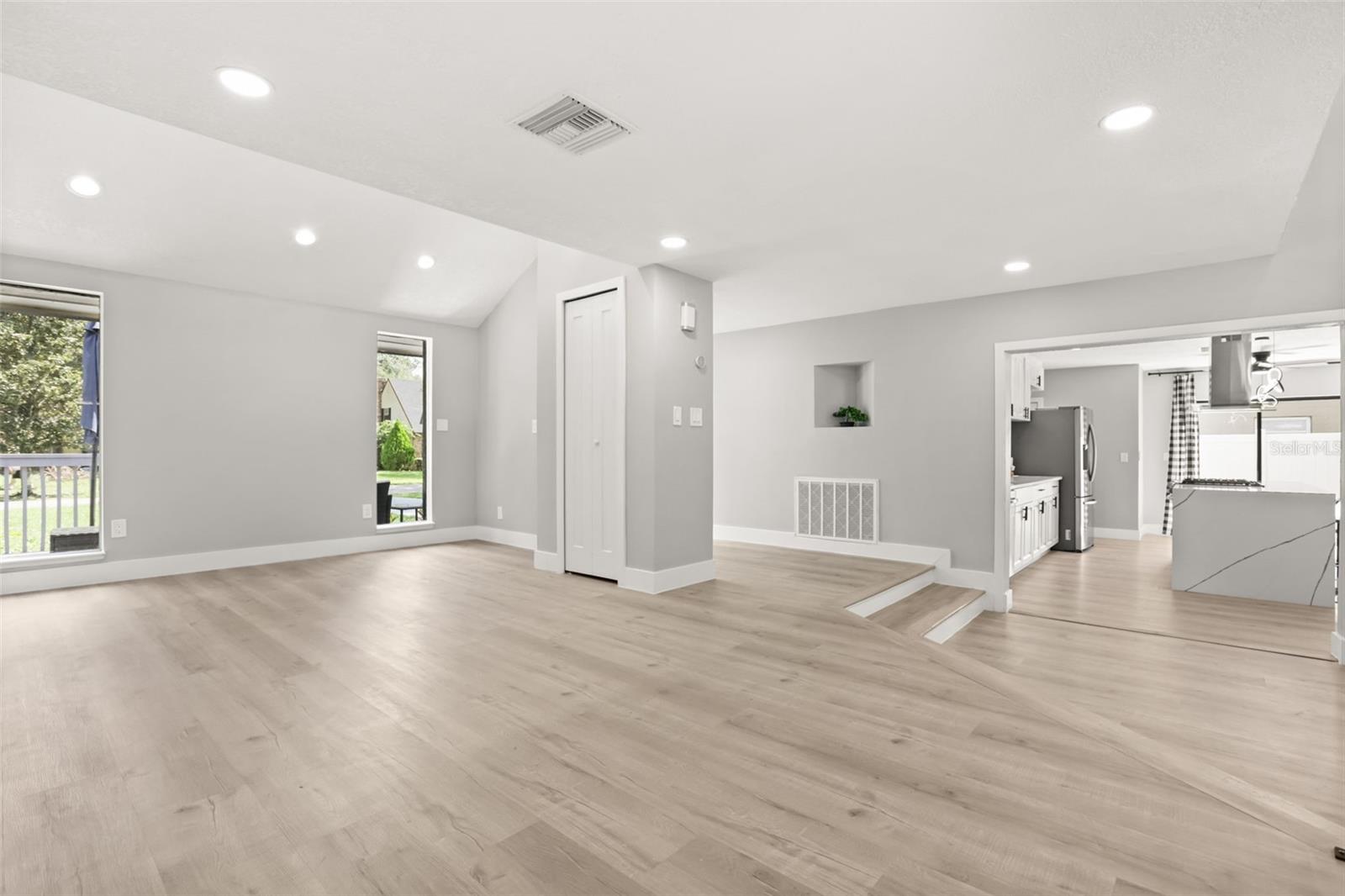 WEST ALTAMONTE HEIGHTS SEC 3 - Residential