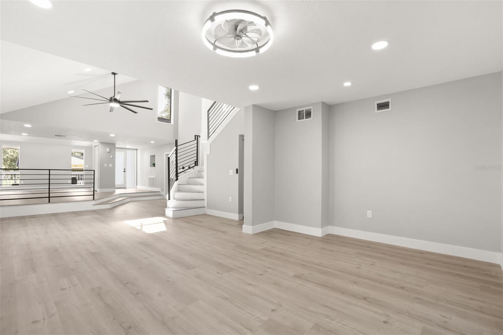 WEST ALTAMONTE HEIGHTS SEC 3 - Residential