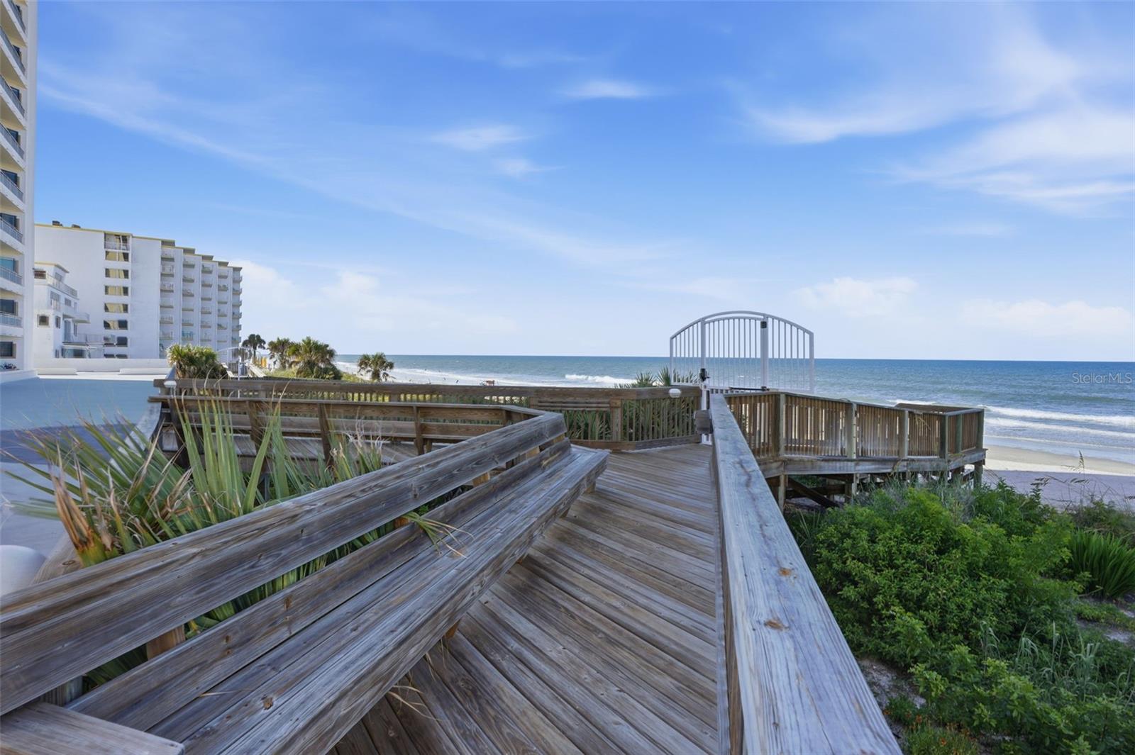 SEASCAPE TOWERS CONDO PH 01 - Residential