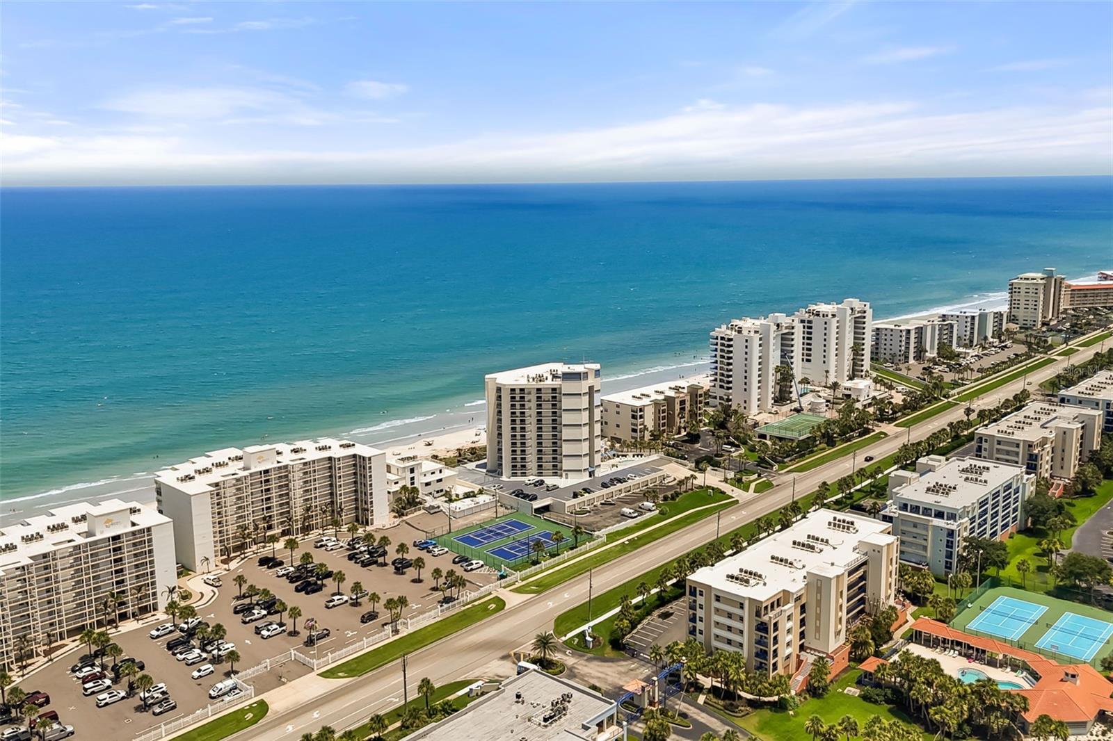 SEASCAPE TOWERS CONDO PH 01 - Residential